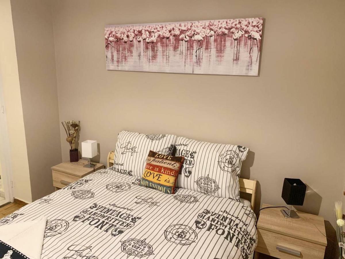 La Vie En Rose Studio,Close To Beach, Paleo Faliro Атина Екстериор снимка